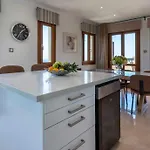 3 Bedroom Melandra With Private Pool And Sea Views, Aphrodite Hills Villa *