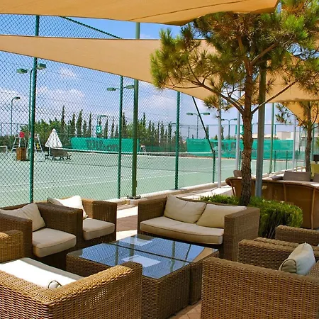 3 Bedroom Melandra With Private Pool And Sea Views, Aphrodite Hills ヴィラ *