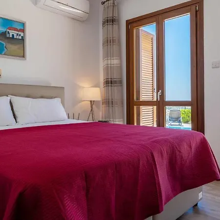 3 Bedroom Melandra With Private Pool And Sea Views, Aphrodite Hills *