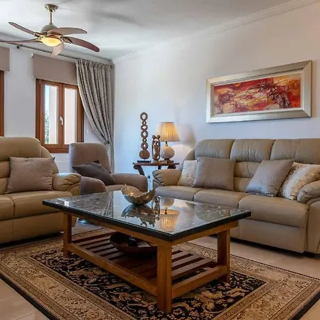 3 Bedroom Melandra With Private Pool And Sea Views, Aphrodite Hills Villa *