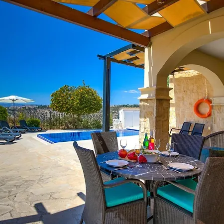 3 Bedroom Melandra With Private Pool And Sea Views, Aphrodite Hills *