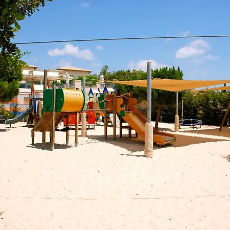 3 Bedroom Melandra With Private Pool And Sea Views, Aphrodite Hills *