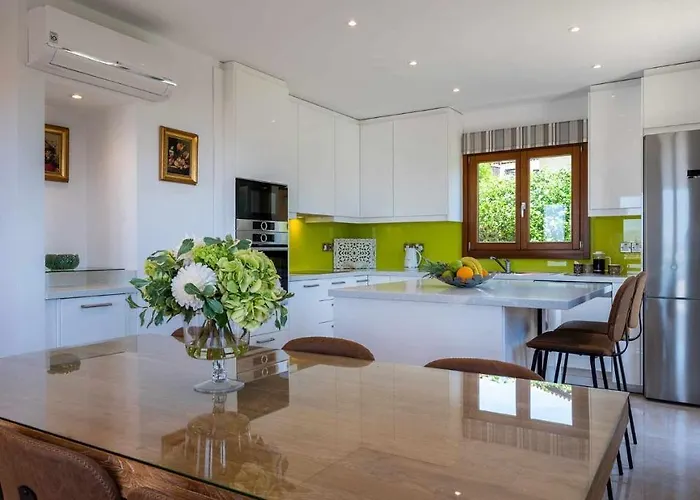 Vilă 3 Bedroom Melandra With Private Pool And Sea Views, Aphrodite Hills Kouklia