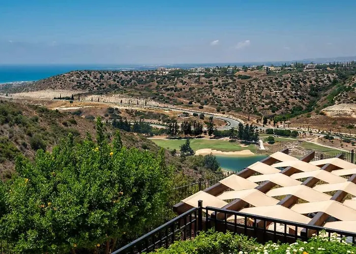 Vilă 3 Bedroom Melandra With Private Pool And Sea Views, Aphrodite Hills Kouklia