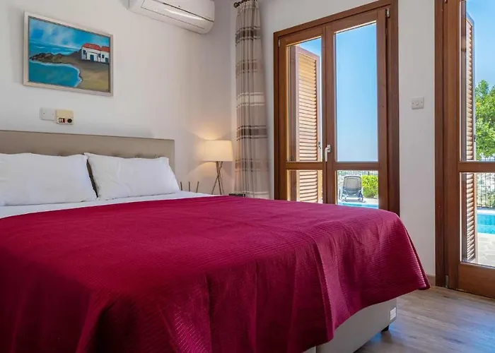 3 Bedroom Melandra With Private Pool And Sea Views, Aphrodite Hills *