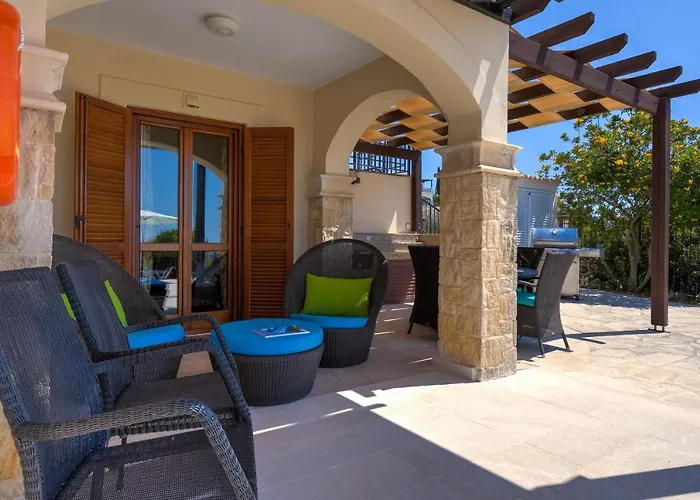 3 Bedroom Melandra With Private Pool And Sea Views, Aphrodite Hills Kouklia